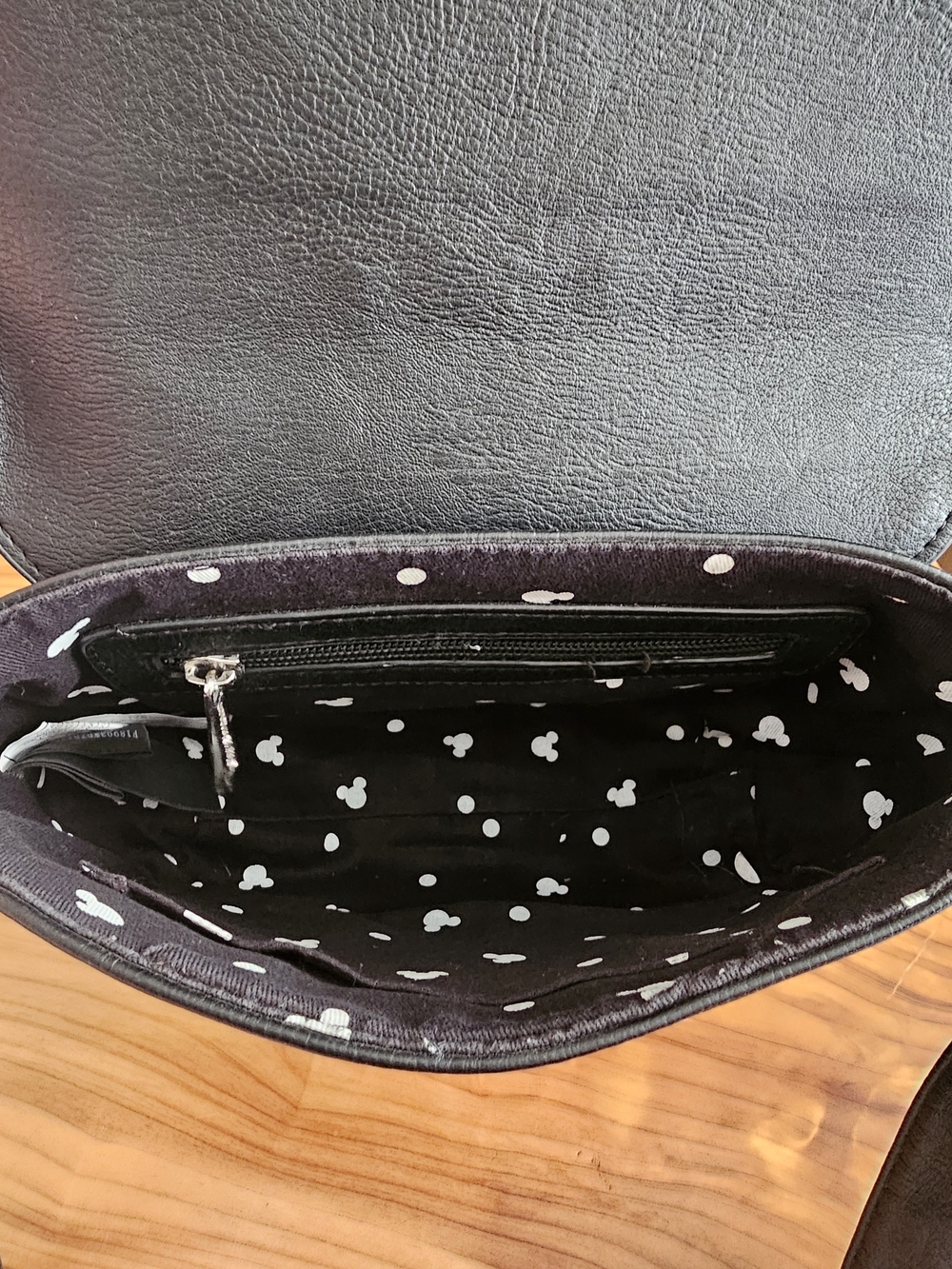 Loungefly Mickey Mouse Crossbody Bag - Picture 8 of 8